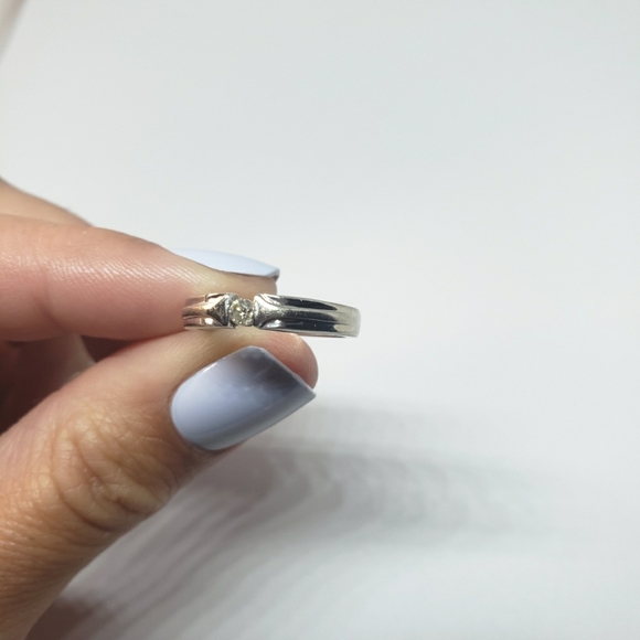 White Gold Band - Picture 1 of 6